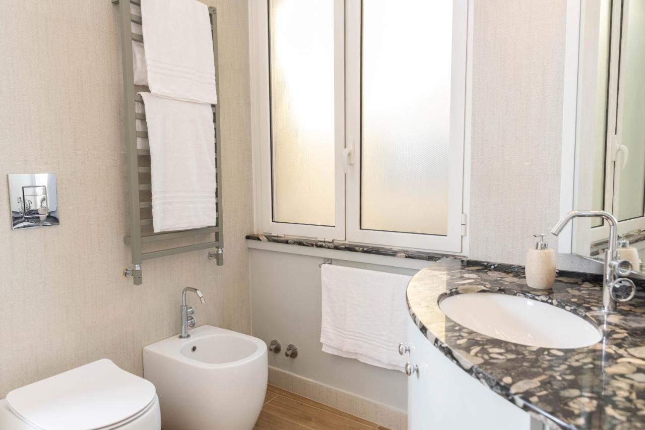 Colosseo Brightful Apartment With Rooftop Roma Exterior foto